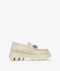 Bosanova Chaussures En Cuir | Chaussures Et Mocassins | Mocassins en cuir beige avec chaîne