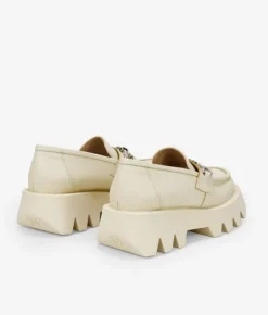 Bosanova Chaussures En Cuir | Chaussures Et Mocassins | Mocassins en cuir beige avec chaîne
