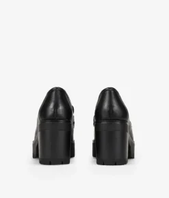 Bosanova Chaussures Et Mocassins | Mocassins en cuir noir avec chaîne