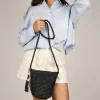 Bosanova Sacs À Bandoulière | Sacs Raphia Et Crochet | Sac bandoulière en raphia noir avec fermeture éclair