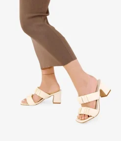 Bosanova Sandales À Talons | Chaussures De Fête | Sandales beiges à talons froncés