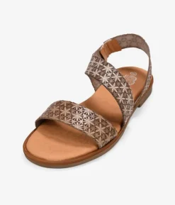 Bosanova Sandales Plates | Chaussures En Cuir | Sandales en cuir beige à fleurs gravées