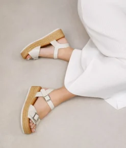 Bosanova Sandales Compensées | Chaussures En Cuir | Sandales en cuir blanc avec semelle et boucles en sparte
