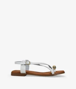 Bosanova Sandales Plates | Chaussures En Cuir | Sandales tongs en cuir blanc avec ornements métalliques