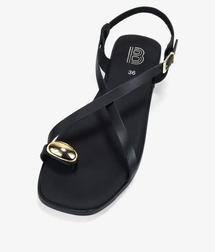 Bosanova Sandales Plates | Chaussures En Cuir | Sandales tongs en cuir noir avec ornements métalliques