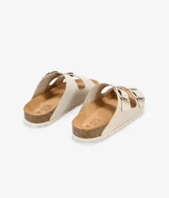 Bosanova Sandales Plates | Chaussures En Cuir | Sandalias planas beige en piel con tachuelas